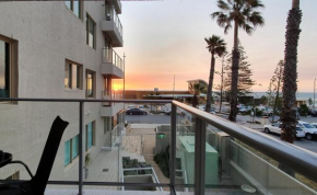 Sandcastles Beachfront ☆ Luxury Retreat Apartment Perth
